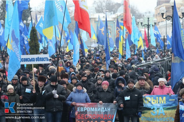 Крымчане в первых рядах на митинге «Сохраним Украину!» в Киеве