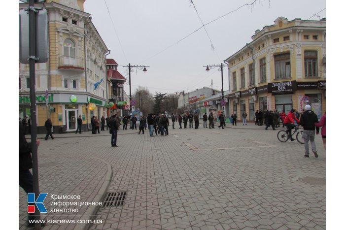 Военные оставили центр Симферополя