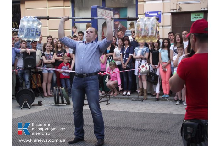 В День города симферопольцы померялись силой