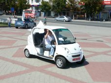 В Крыму запустят пилотный проект по прокату электромобилей