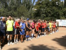 Волейбол, В Алуште проходят соревнования ветеранов волейбола