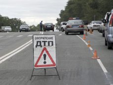 ДТП, В Симферополе при столкновении автомобиля с маршруткой погибла женщина