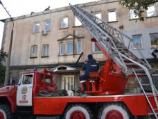 Пожар, Жителей сгоревшего дома в Гаспре поселили в санаториях