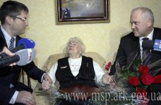 Долгожитель, В Симферополе три долгожителя отметили 100-летние юбилеи