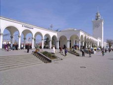 Парковка на вокзале в Симферополе будет передана в городскую собственность